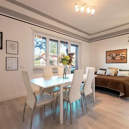 Vatican House Apartmán