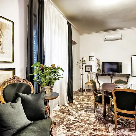 Vatican House Apartman